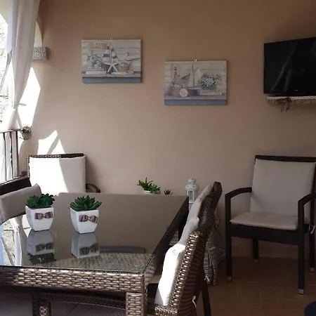 Holidayhouse In With Pool * باديسي