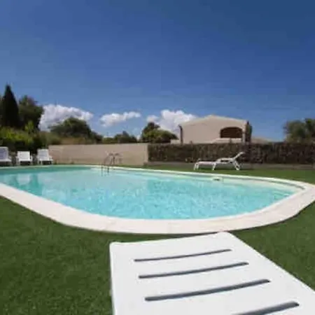 Holidayhouse In With Pool * 바데시